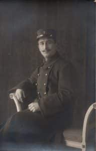 Photo de Jean Bourrillon en uniforme